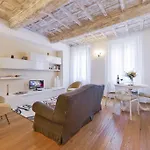 Don Giovanni Halldis Apartment